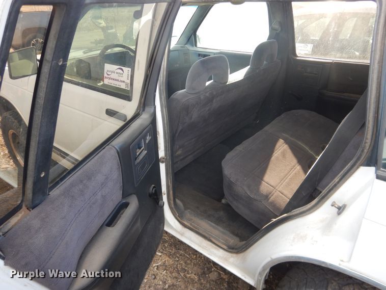 image for item DI5519 1993 Chevrolet S10 Blazer  SUV