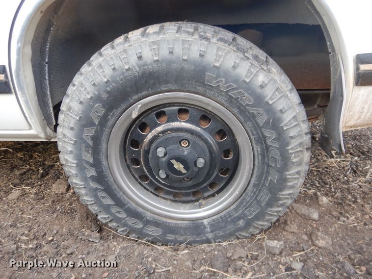 image for item DI5519 1993 Chevrolet S10 Blazer  SUV