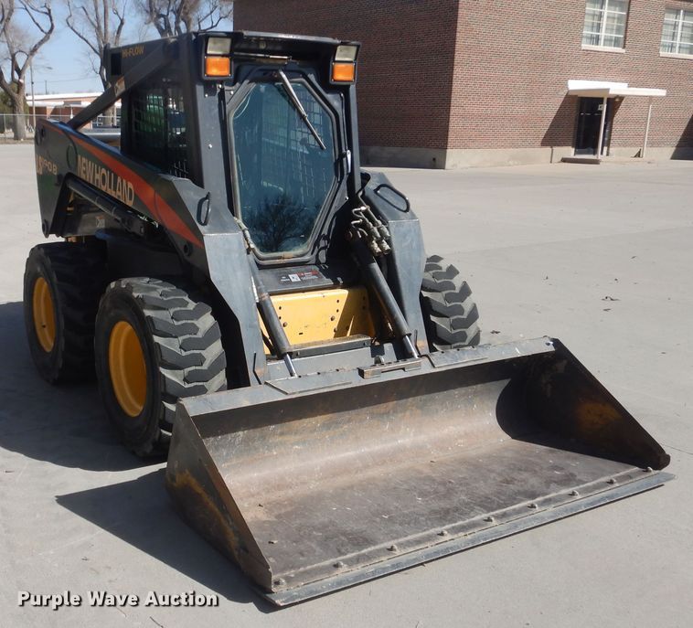 image for item DJ1111 New Holland LS190B  skid steer loader