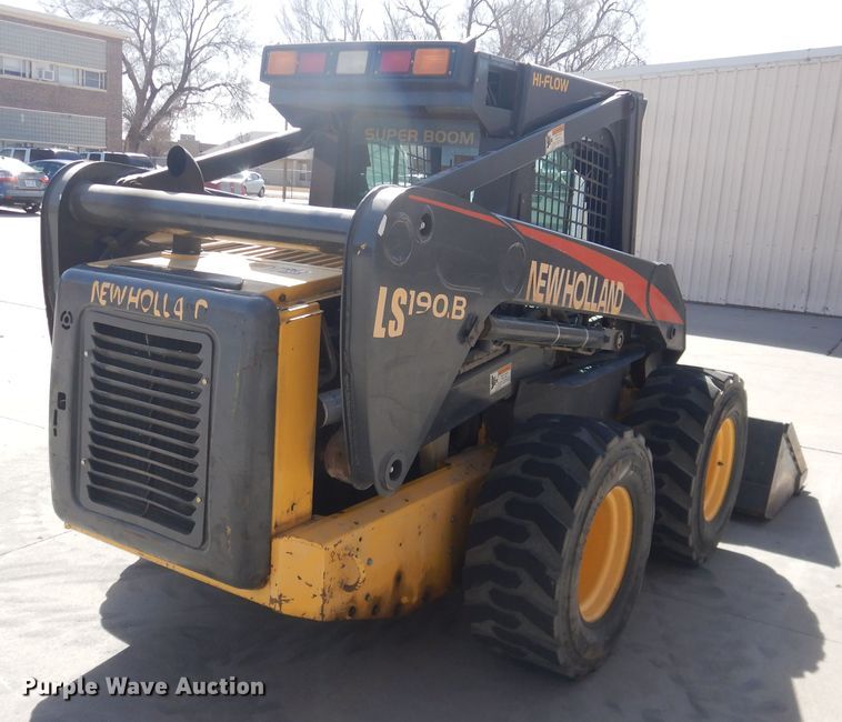 image for item DJ1111 New Holland LS190B  skid steer loader