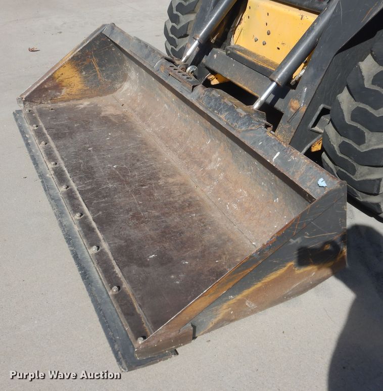 image for item DJ1111 New Holland LS190B  skid steer loader