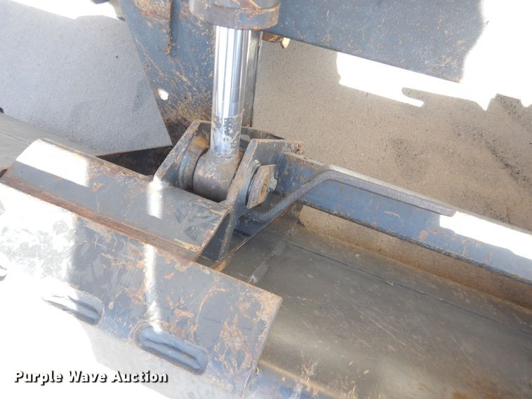 image for item DJ1111 New Holland LS190B  skid steer loader