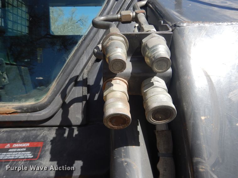 image for item DJ1111 New Holland LS190B  skid steer loader