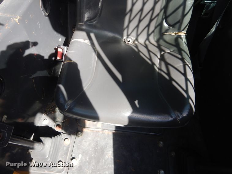 image for item DJ1111 New Holland LS190B  skid steer loader