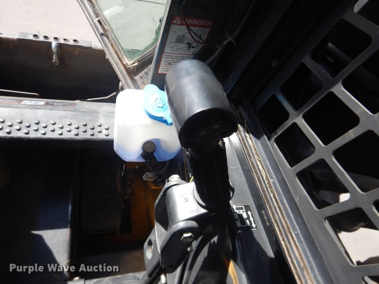 image for item DJ1111 New Holland LS190B  skid steer loader