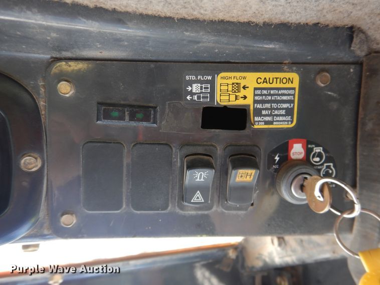 image for item DJ1111 New Holland LS190B  skid steer loader