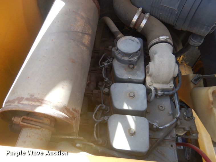 image for item DJ1111 New Holland LS190B  skid steer loader