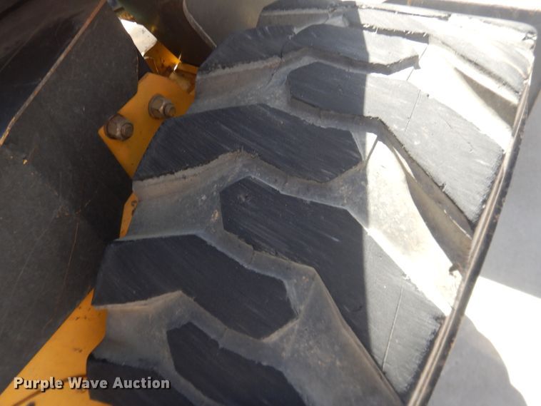 image for item DJ1111 New Holland LS190B  skid steer loader