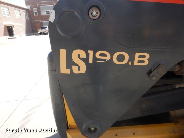 image for item DJ1111 New Holland LS190B  skid steer loader