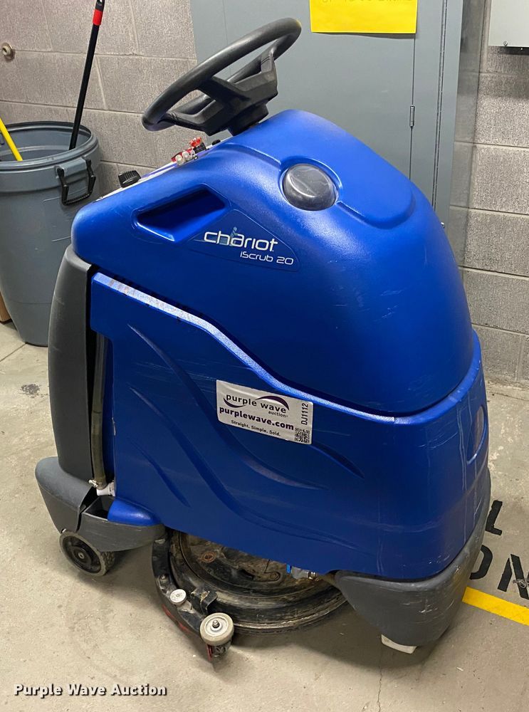 image for item DJ1112 Windsor floor cleaner