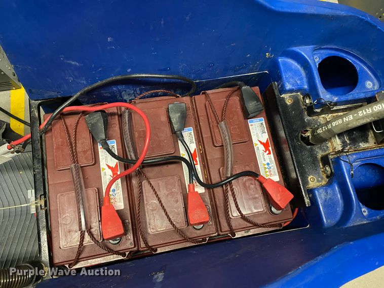 image for item DJ1112 Windsor floor cleaner