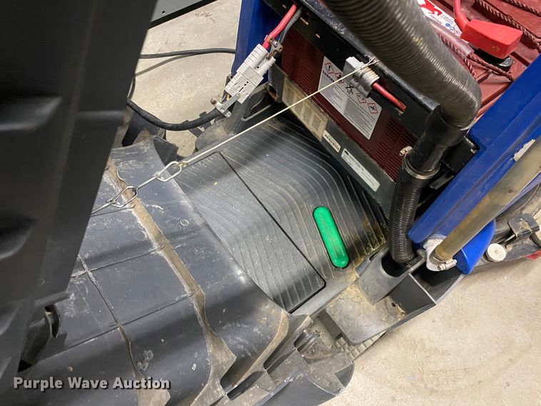 image for item DJ1112 Windsor floor cleaner