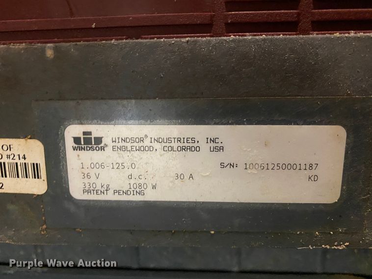 image for item DJ1112 Windsor floor cleaner