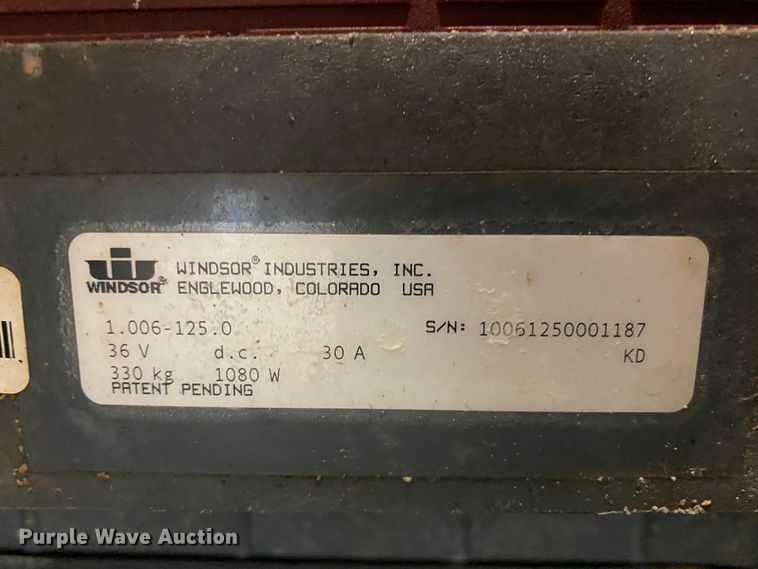 image for item DJ1112 Windsor floor cleaner