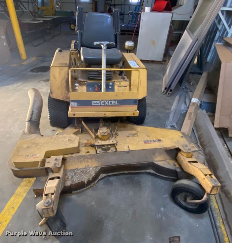 image for item DJ1115 Hustler 924712  ZTR lawn mower