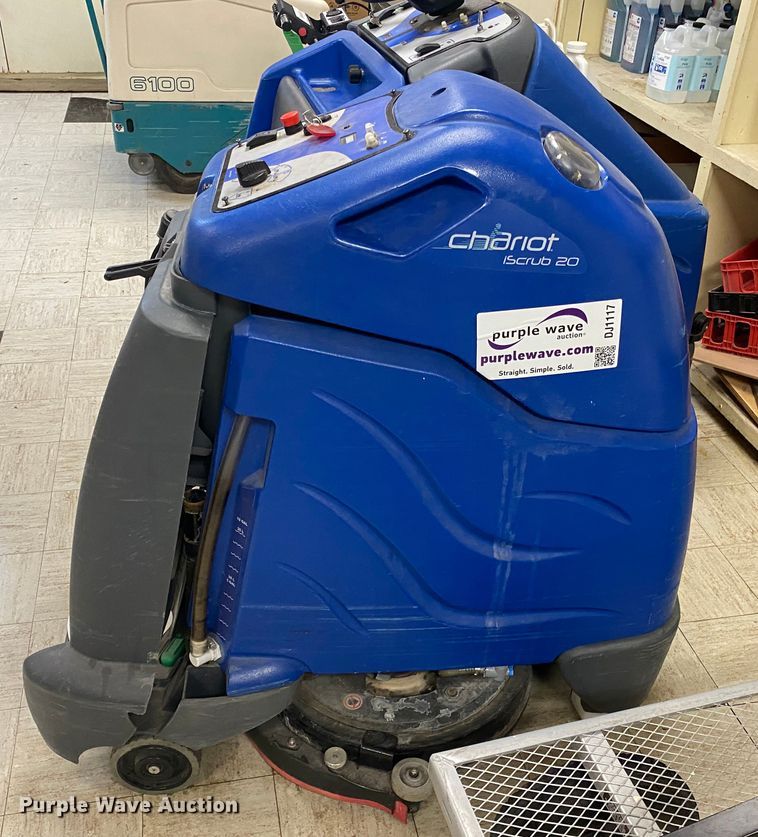 image for item DJ1117 Windsor Chariot 20 floor cleaner