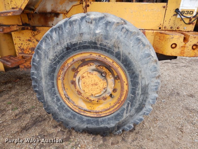 image for item DJ2952 1976 Caterpillar 930  wheel loader