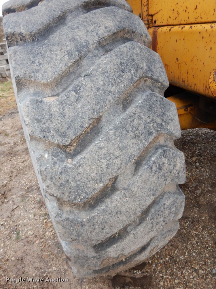 image for item DJ2952 1976 Caterpillar 930  wheel loader