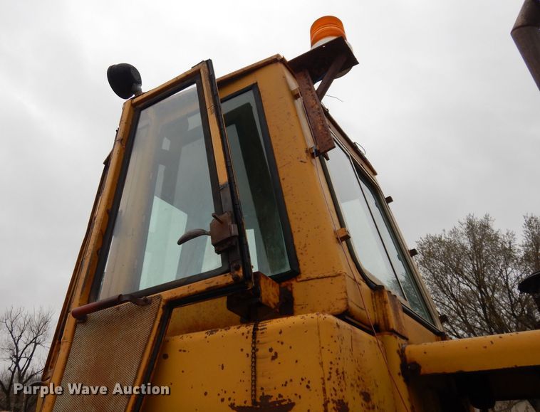 image for item DJ2952 1976 Caterpillar 930  wheel loader