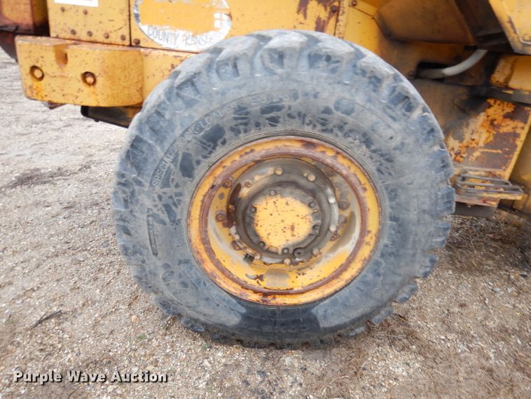 image for item DJ2952 1976 Caterpillar 930  wheel loader