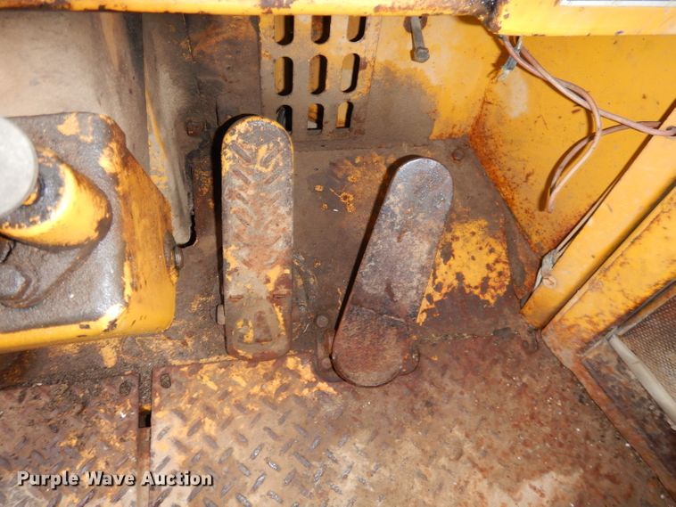 image for item DJ2952 1976 Caterpillar 930  wheel loader