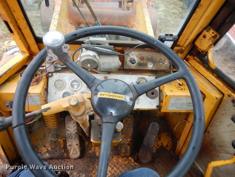 image for item DJ2952 1976 Caterpillar 930  wheel loader
