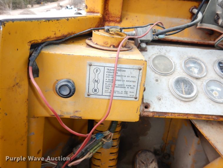 image for item DJ2952 1976 Caterpillar 930  wheel loader