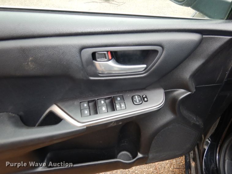 image for item DJ2955 2016 Toyota Camry SE