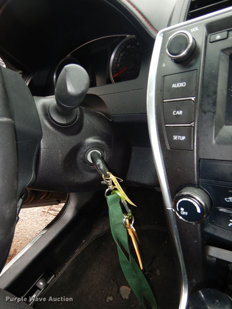 image for item DJ2955 2016 Toyota Camry SE