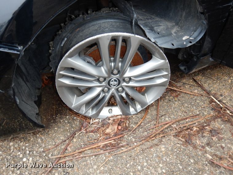 image for item DJ2955 2016 Toyota Camry SE