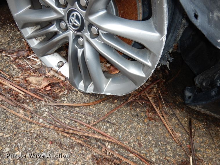 image for item DJ2955 2016 Toyota Camry SE