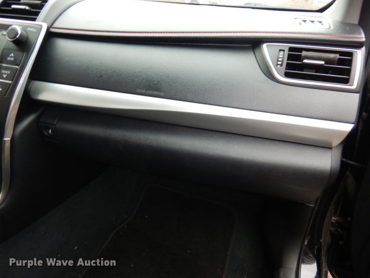 image for item DJ2955 2016 Toyota Camry SE