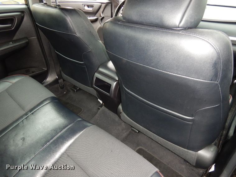 image for item DJ2955 2016 Toyota Camry SE