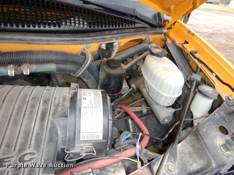 image for item DJ2957 2005 GMC Savana  school bus