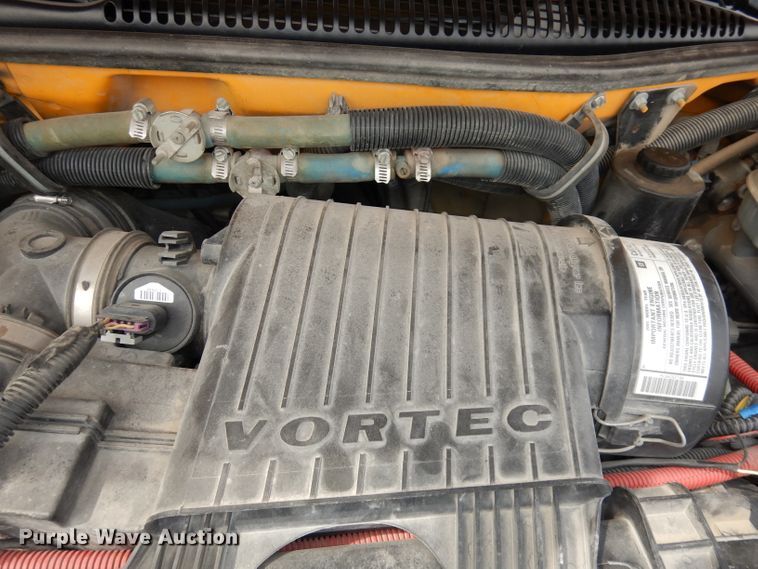 image for item DJ2957 2005 GMC Savana  school bus