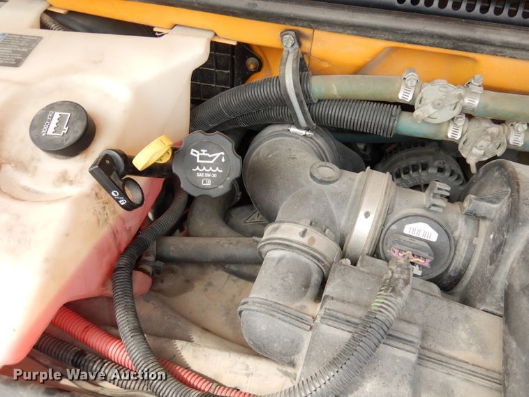 image for item DJ2957 2005 GMC Savana  school bus