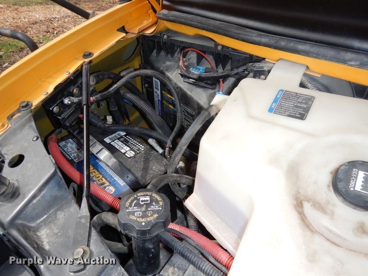 image for item DJ2957 2005 GMC Savana  school bus