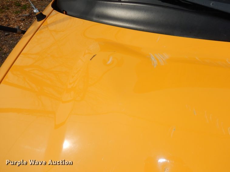 image for item DJ2957 2005 GMC Savana  school bus