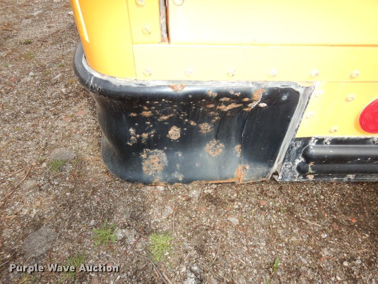 image for item DJ2957 2005 GMC Savana  school bus