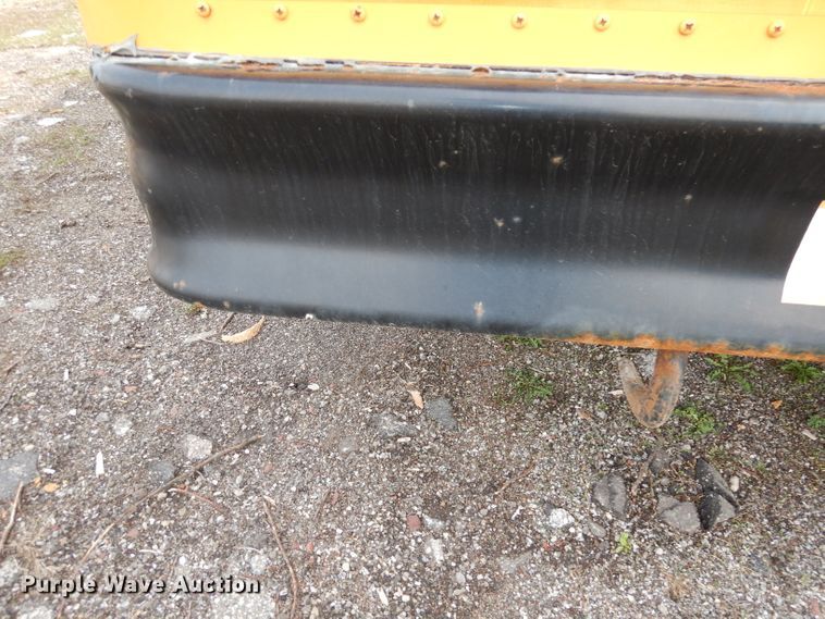 image for item DJ2957 2005 GMC Savana  school bus