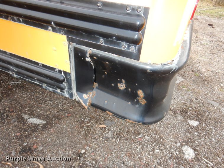 image for item DJ2957 2005 GMC Savana  school bus