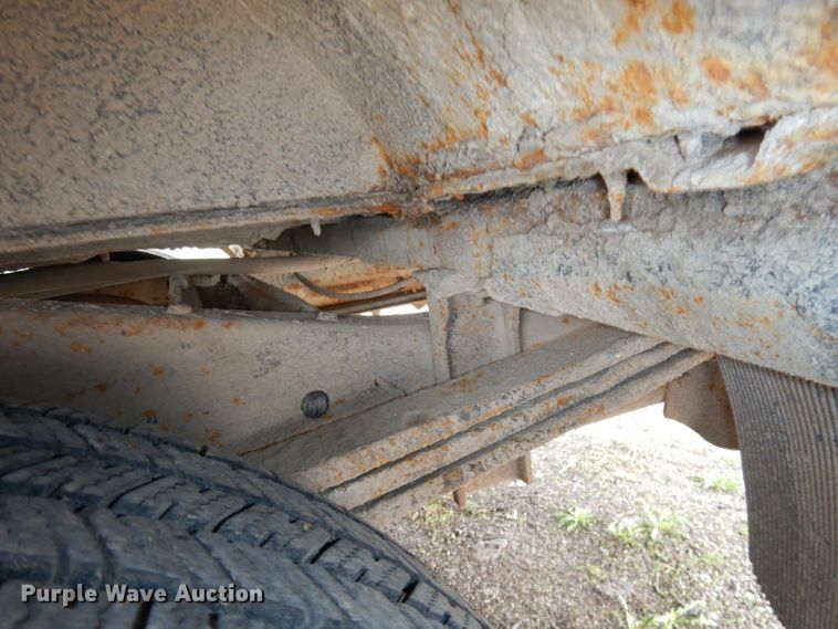 image for item DJ2957 2005 GMC Savana  school bus