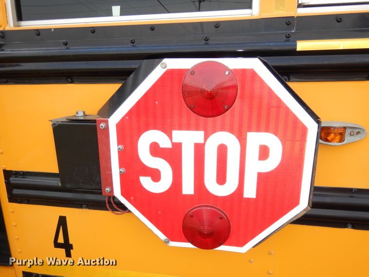 image for item DJ2957 2005 GMC Savana  school bus