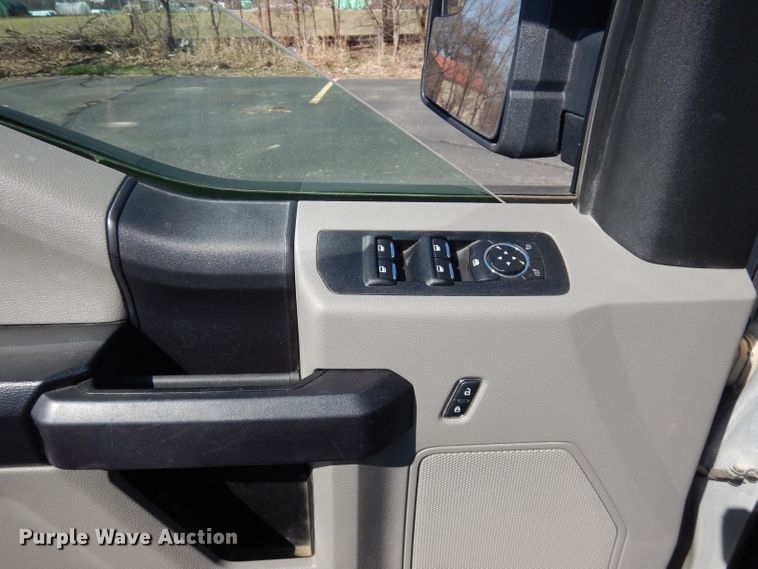 image for item DJ2977 2016 Ford F150  SuperCab pickup truck