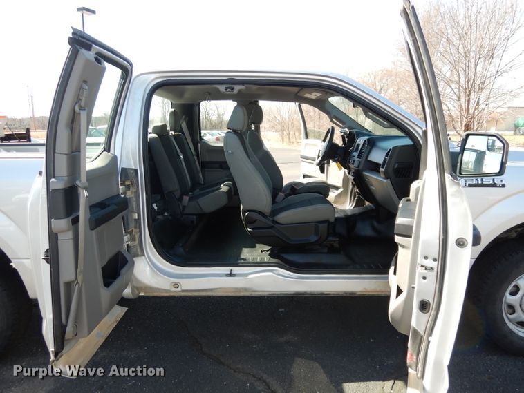 image for item DJ2977 2016 Ford F150  SuperCab pickup truck