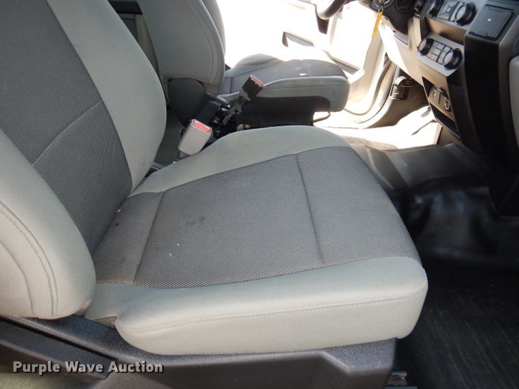 image for item DJ2977 2016 Ford F150  SuperCab pickup truck