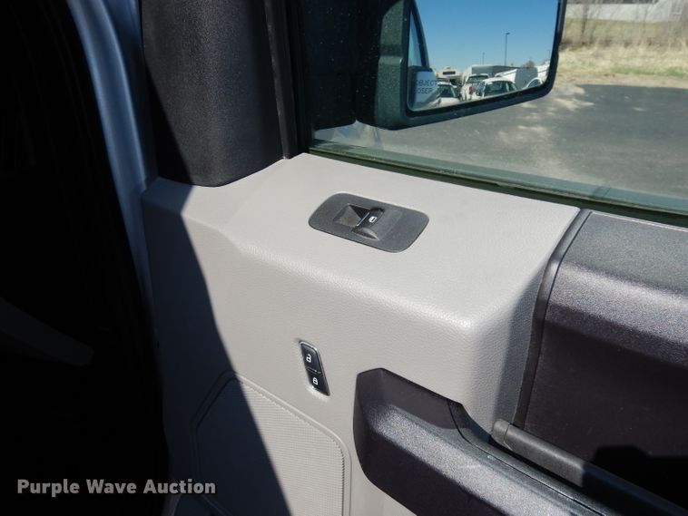 image for item DJ2977 2016 Ford F150  SuperCab pickup truck