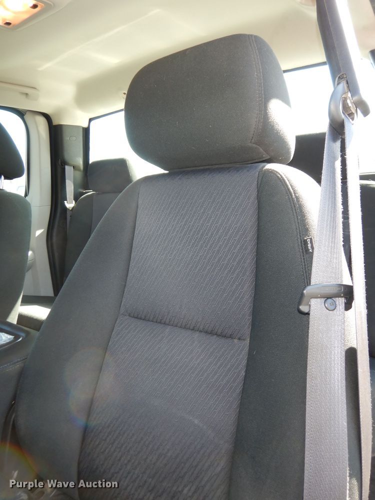 image for item DJ2978 2012 Chevrolet Silverado 1500  Ext. Cab pickup truck