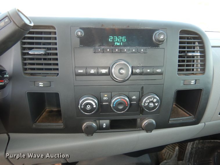 image for item DJ2978 2012 Chevrolet Silverado 1500  Ext. Cab pickup truck