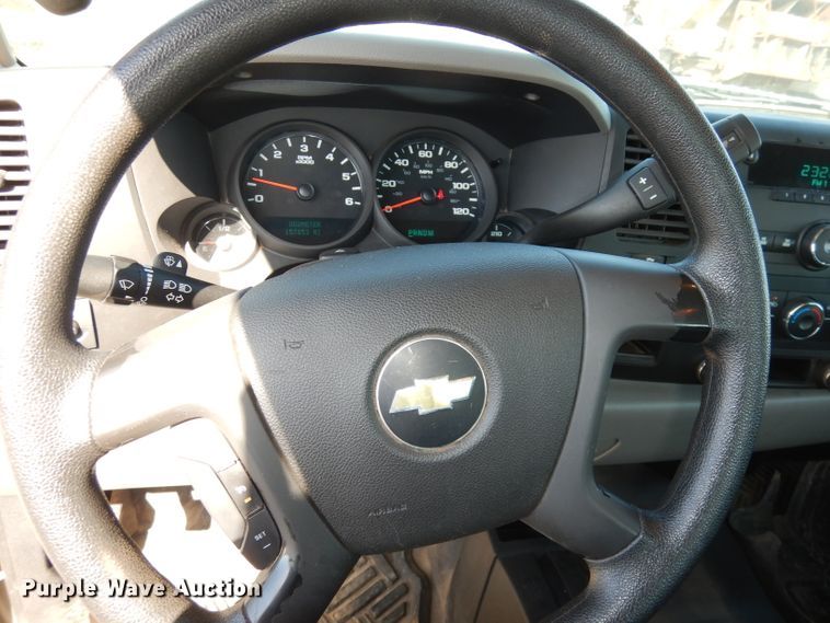 image for item DJ2978 2012 Chevrolet Silverado 1500  Ext. Cab pickup truck